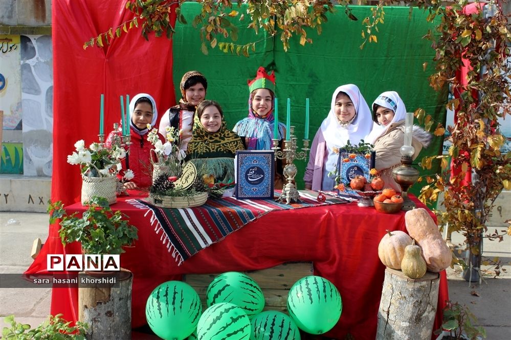 بازارچه صنایع دستی و غذاهای سنتی در دبستان تربیت گلوگاه