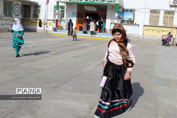 بازارچه صنایع دستی و غذاهای سنتی در دبستان تربیت گلوگاه