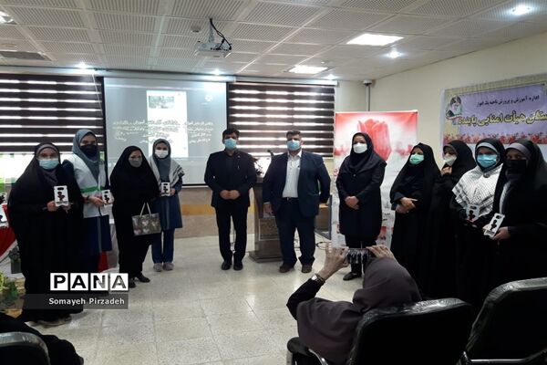 برگزاری یادواره لاله‌های روشن در ناحیه یک اهواز