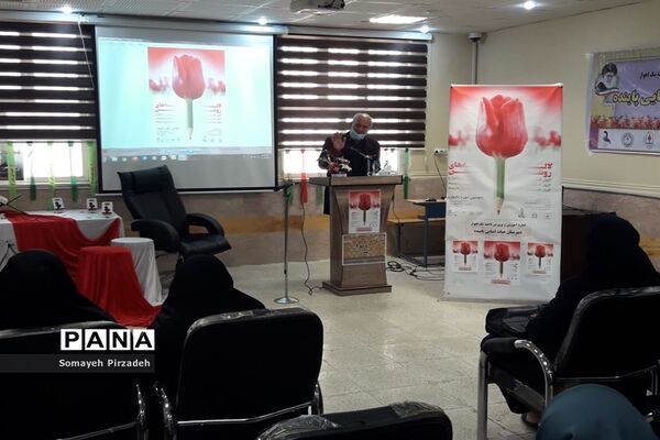 برگزاری یادواره لاله‌های روشن در ناحیه یک اهواز