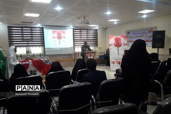 برگزاری یادواره لاله‌های روشن در ناحیه یک اهواز