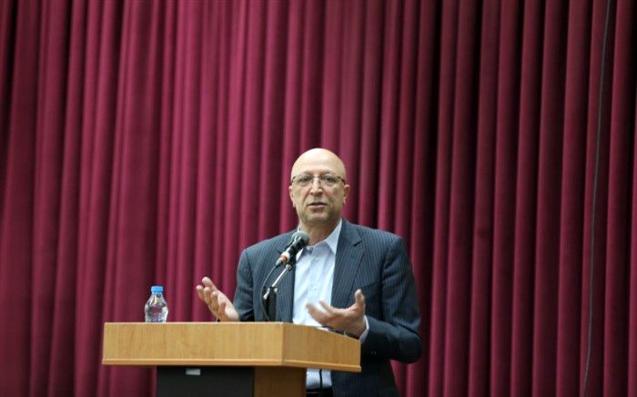 تاکید وزیر علوم بر حمایت‌های بودجه‌ای برای تجهیز و به‌روزرسانی امکانات آزمایشگاهی