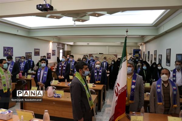 مراسم تجلیل از فعالان سازمان دانش‌آموزی خراسان رضوی(1)