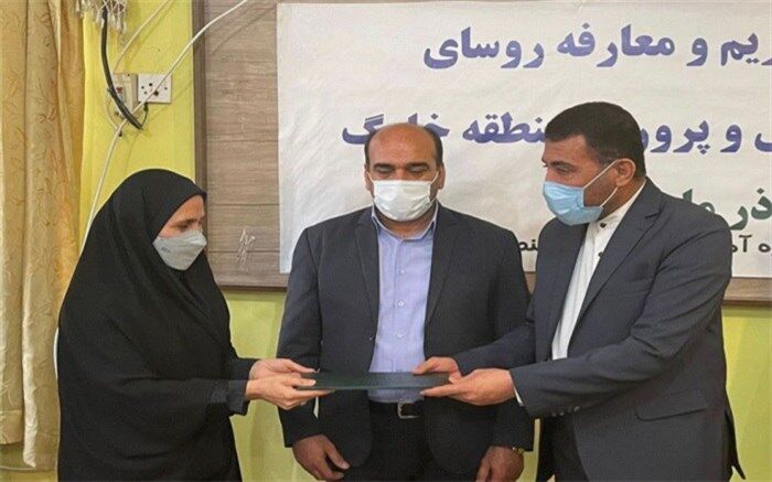 آیین تکریم و‌ معارفه روسای آموزش و‌ پرورش خارگ برگزار شد