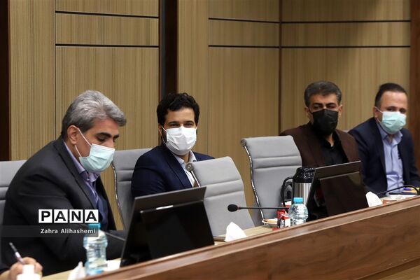 نشست هم‌اندیشی شناسایی آسیب‌های دوران کرونا