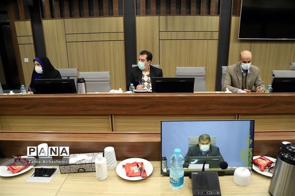 نشست هم‌اندیشی شناسایی آسیب‌های دوران کرونا