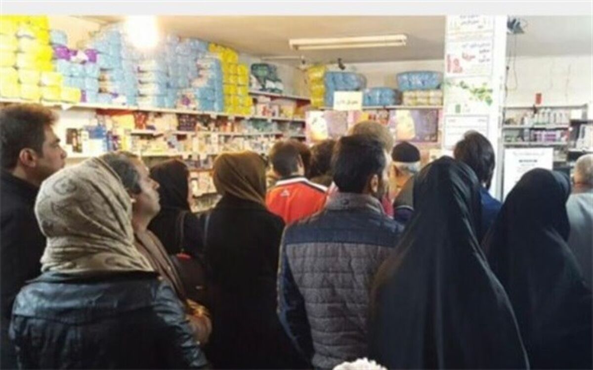 سرگردانی ۳۰۰ هزار بیمار با ضرب‌الاجل «حذف نسخ کاغذی»