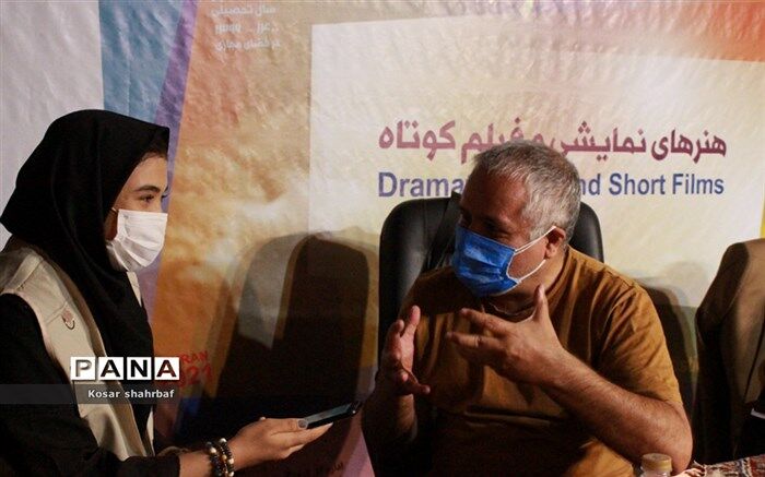 راهکار اکبرلو برای اینکه دانش‌آموزان «نَقالی» را بدون درک معنا اجرا نکنند