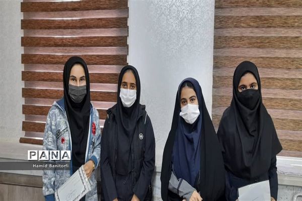 برگزاری مسابقه مشاعره دانش‌آموزی در حمیدیه