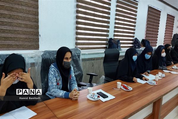 برگزاری مسابقه مشاعره دانش‌آموزی در حمیدیه