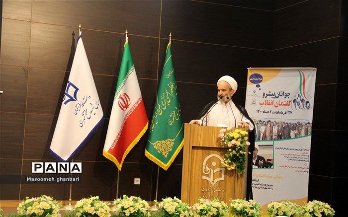 معلمان در تحقق بیانیه گام دوم انقلاب نقش راهبردی دارند