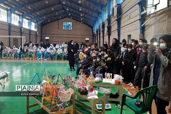 هفته پژوهش در مدارس آباده