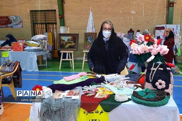 برگزاری نمایشگاه عرضه و فروش محصولات کارآفرینان شهرستان دماوند