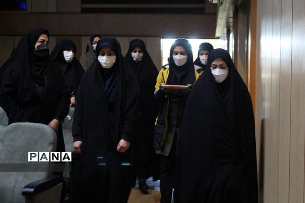 کارگروه آموزشی مربیان پیشتاز سازمان دانش‌آموزی استان همدان