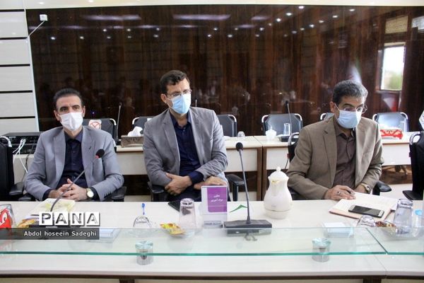 جلسه شورای معاونان  اداره‌کل آموزش و پرورش استان بوشهر