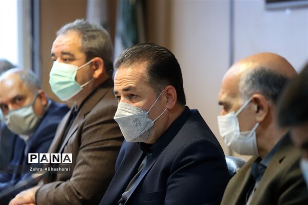 نشست تخصصی با منتخب مدیران مدارس منطقه ۹