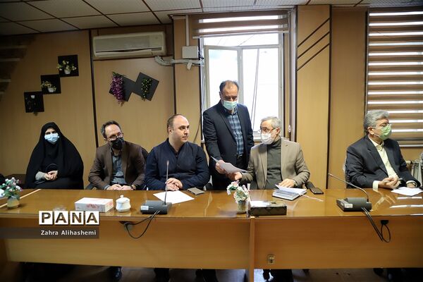 نشست تخصصی با منتخب مدیران مدارس منطقه ۹