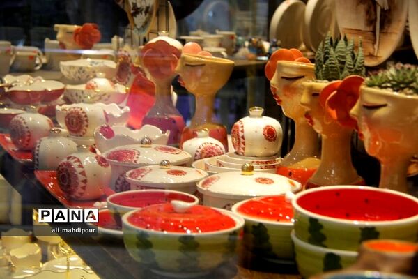 هیاهوی شهر در آستانه شب یلدا