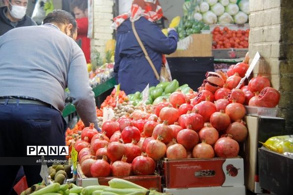 هیاهوی شهر در آستانه شب یلدا