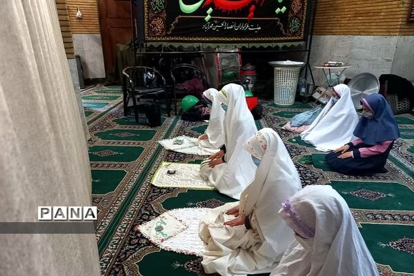 یلدای فاطمی و جهادی برای دانش‌آموزان رودهن