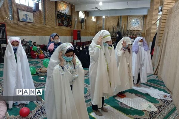 یلدای فاطمی و جهادی برای دانش‌آموزان رودهن