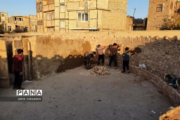 مشارکت نوجوانان در آماده‌سازی نمایشگاه ایام فاطمیه