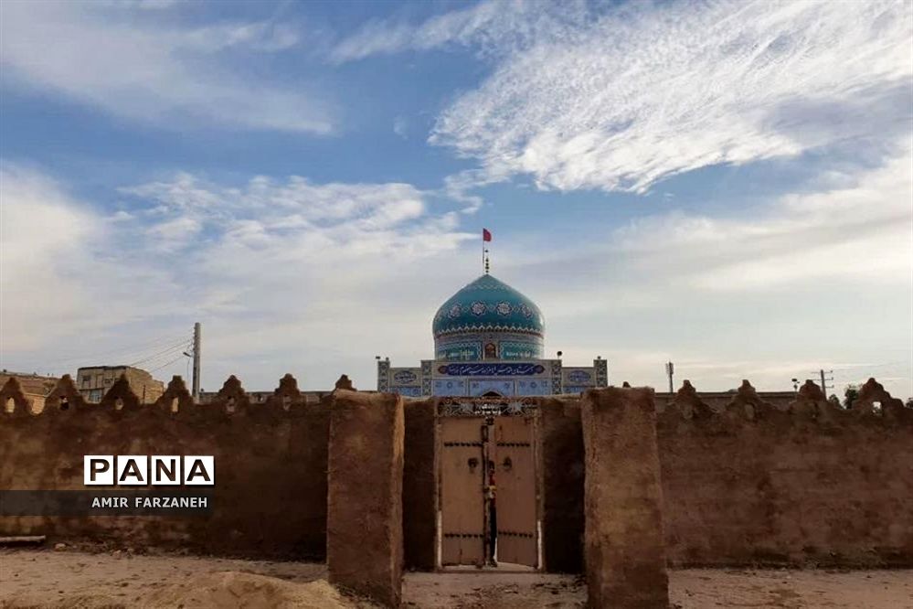 مشارکت نوجوانان در آماده‌سازی نمایشگاه ایام فاطمیه