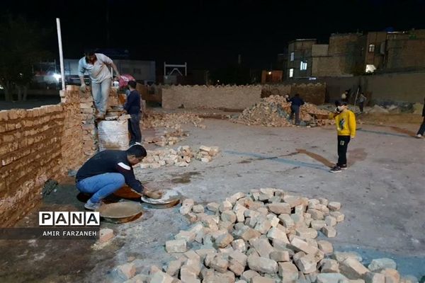 مشارکت نوجوانان در آماده‌سازی نمایشگاه ایام فاطمیه