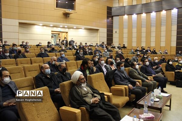 نشست مشترک فرماندار اسلامشهر با تولید‌کنندگان واحدهای صنفی و صنعتی