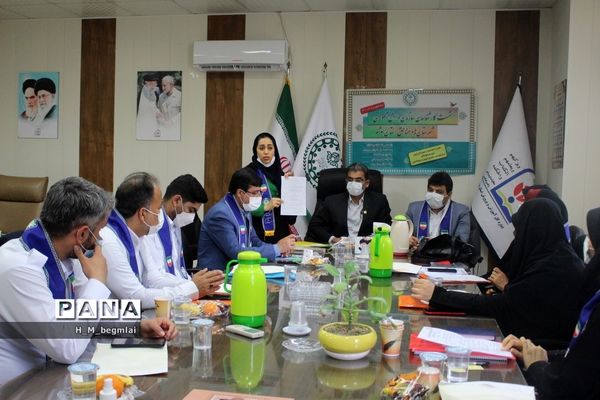 نشست کارشناسان سازمان دانش‌آموزی شهرستان‌ها و مناطق استان بوشهر