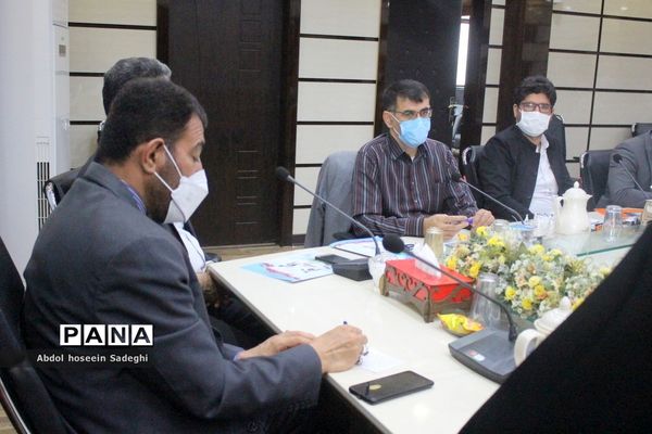 جلسه توجیهی طرح دانش‌آموز تراز انقلاب اسلامی استان بوشهر