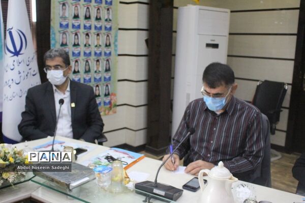 جلسه توجیهی طرح دانش‌آموز تراز انقلاب اسلامی استان بوشهر