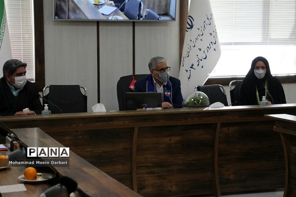 کارگاه آموزشی شورای دانش‌آموزی ناحیه ۳ مشهد مقدس