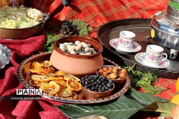 جشنواره بومی و محلی یلدا در دبیرستان شاهد گلوگاه