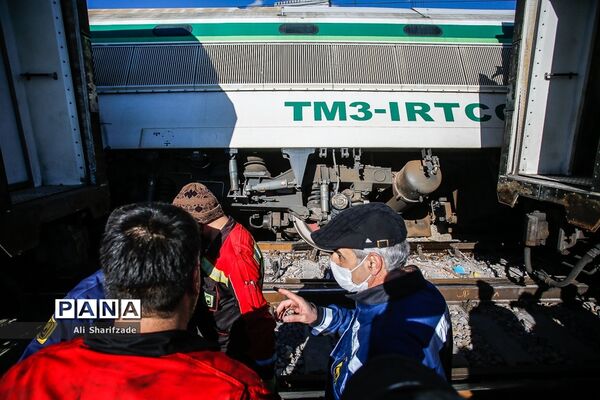 حادثه برخورد دو دستگاه قطار مترو کرج - تهران