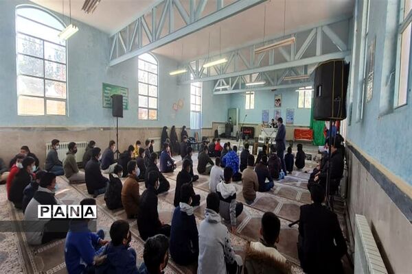 برگزاری طرح ملی لاله‌های روشن درآموزشگاه پسرانه شهید تات جوادآباد