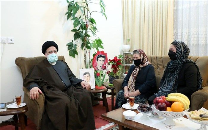 همه شهدا مایه افتخار ایران و ایرانیان هستند