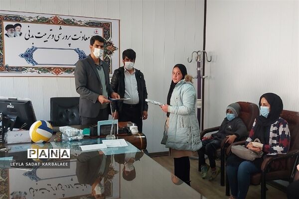 تقدیر از دانش‌آموزان برگزیده فشافویه در رشته طناب‌زنی