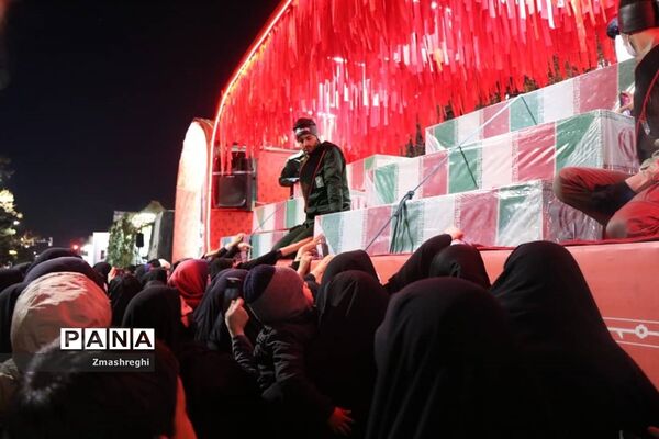 مراسم باشکوه استقبال از پیکر پاک شهیدگمنام هشت سال دفاع مقدس باحضور مردم شهید پرور کاشان