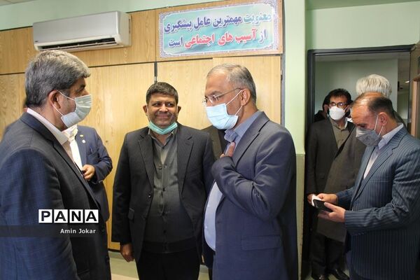 باز دید مدیرکل آموزش و پرورش فارس از حوزه های داخلی این اداره در اولین روز کاری