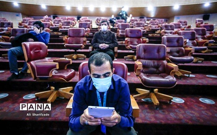فعالان رسانه و منتقدان درباره ضرورت گزینش کیفی حاضران در مرکز اصلی جشنواره چه می‌گویند