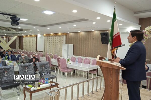 نشست هم‌اندیشی معاونان آموزشی اجرایی و فناوری متوسطه اول