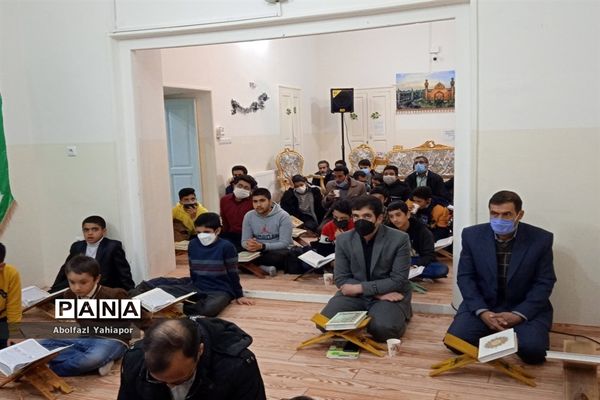 برگزاری محفل انس با قرآن در شهرستان کاشمر