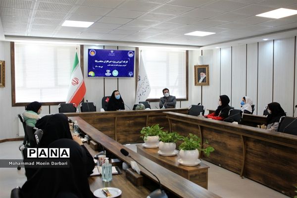 کارگاه آموزشی خبرنگاران منتخب مدارس ناحیه ۳ مشهد مقدس