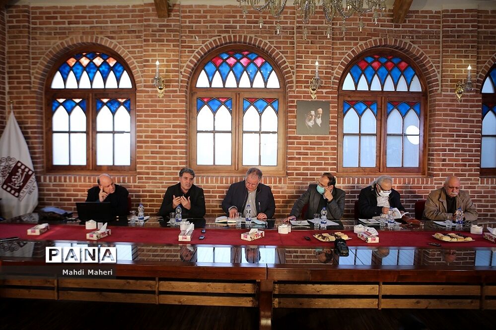 نشست تحلیلی گام دوم سینما