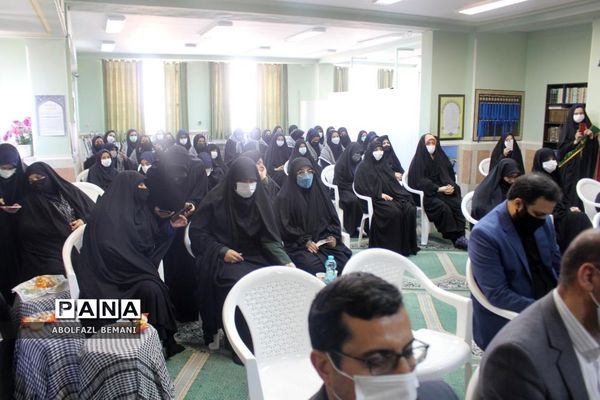 یادواره شهدای دبیرستان نیایش قم