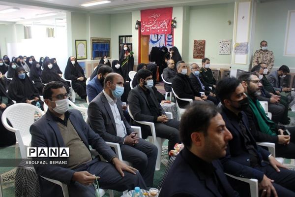 یادواره شهدای دبیرستان نیایش قم