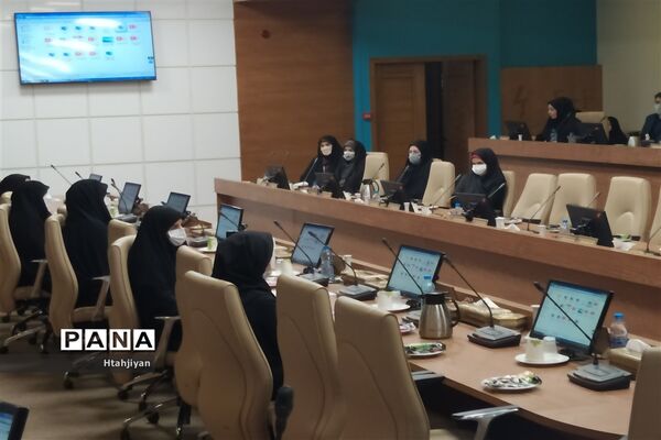 برگزاری گرامیداشت سالروز تاسیس نهضت سواد آموزی در استان اصفهان