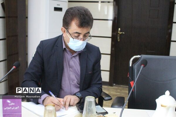نشست شورای معاونان اداره‌کل آموزش و پرورش استان بوشهر