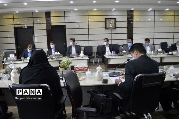 نشست شورای معاونان اداره‌کل آموزش و پرورش استان بوشهر